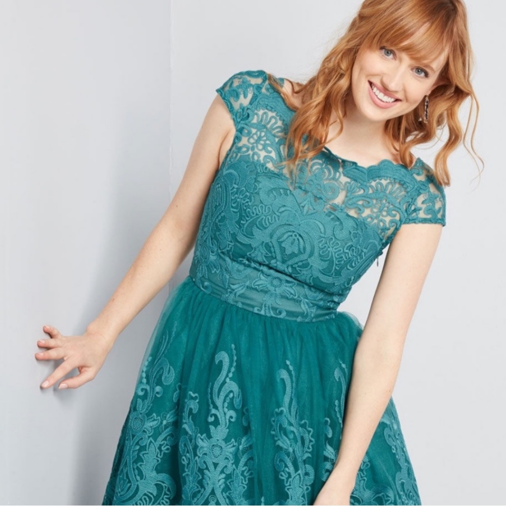 NWT Chi Chi London Elegant Lace Dress in Teal (Modcloth) (Size 2) - Picture 2 of 14